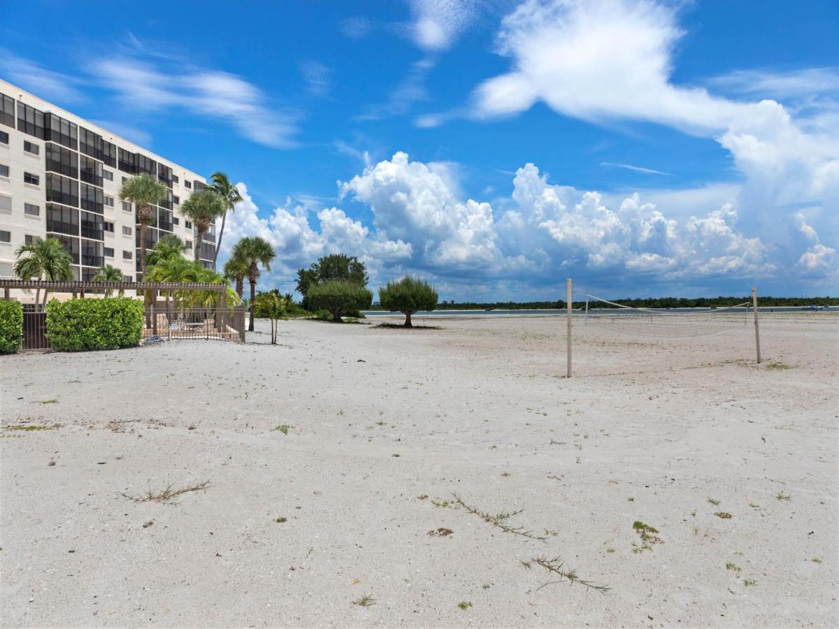 Carlos Pointe 233, 2 Bedrooms, Sleeps 4, Gulf Front, Elevator, Heated Pool Fort Myers Beach Kültér fotó